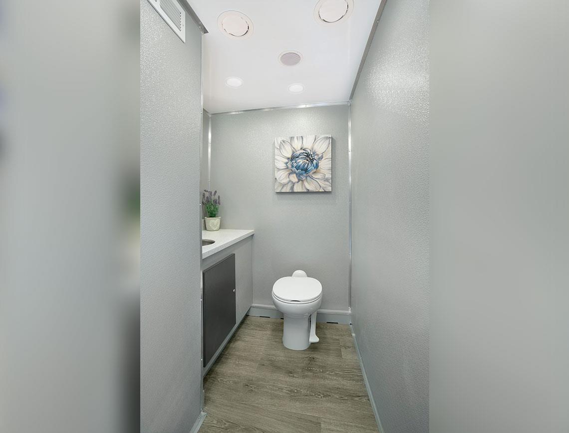 4 STATION RESTROOM TRAILER Rentals Lexington KY, Where to Rent 4
